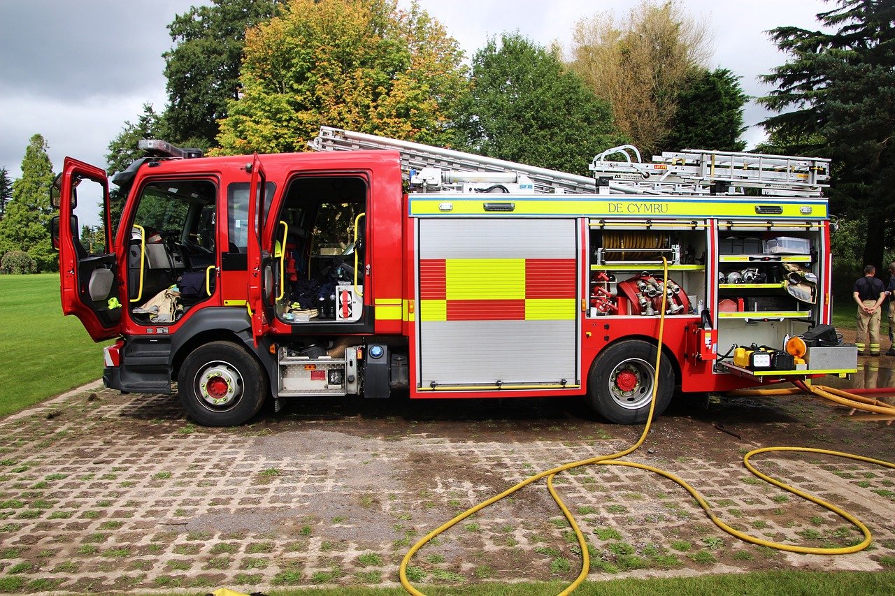 fire engine, fire truck, truck-2732208.jpg